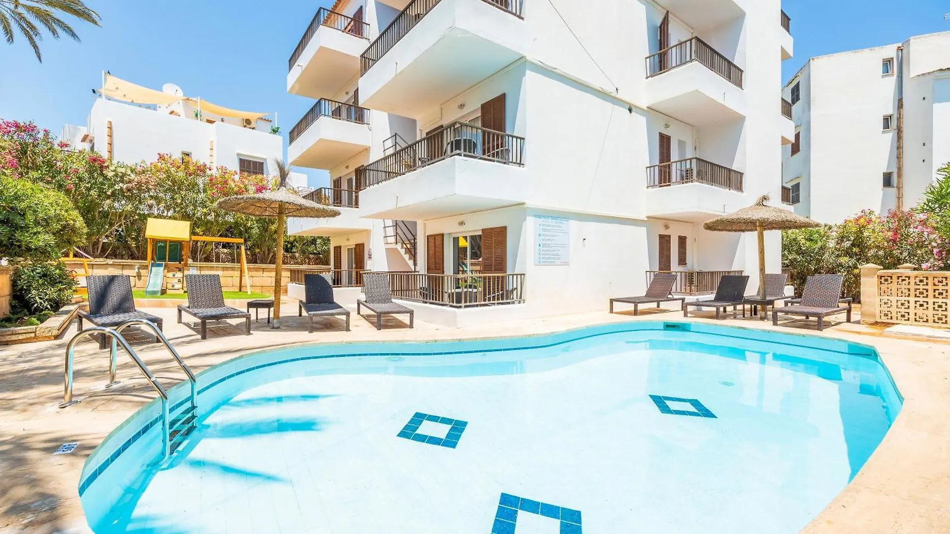 Gran Sol Family 8 location